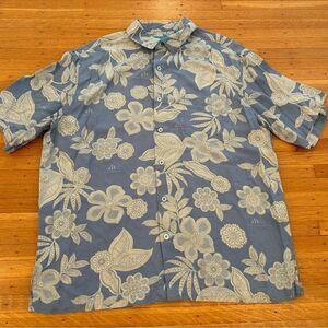 Tori Richard Bank of Hawaii blue floral Hawaiian shirt sleeve button down shirt